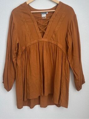 EARTHBOUND Rust Lace-Up V-Neck Peasant Tunic
